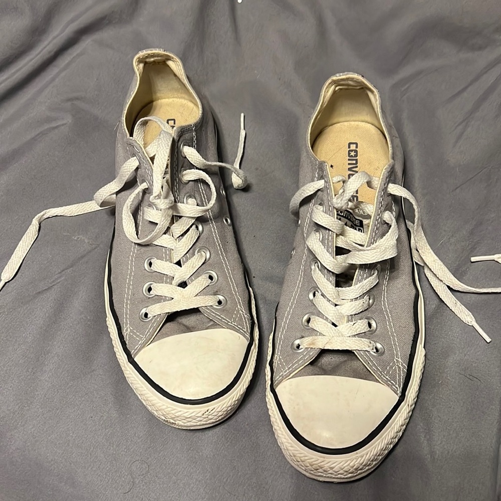 Gray converse worn a couple of times, husband didn’t like them. Mens 9 Womens 11
